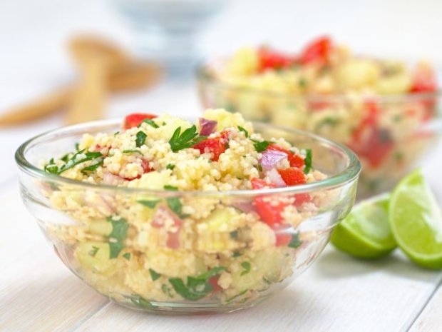 z15677127Q,Salatka-z-kuskusem